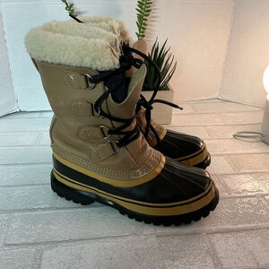 Sorel Men's Black and Tan Snow Boots size 6